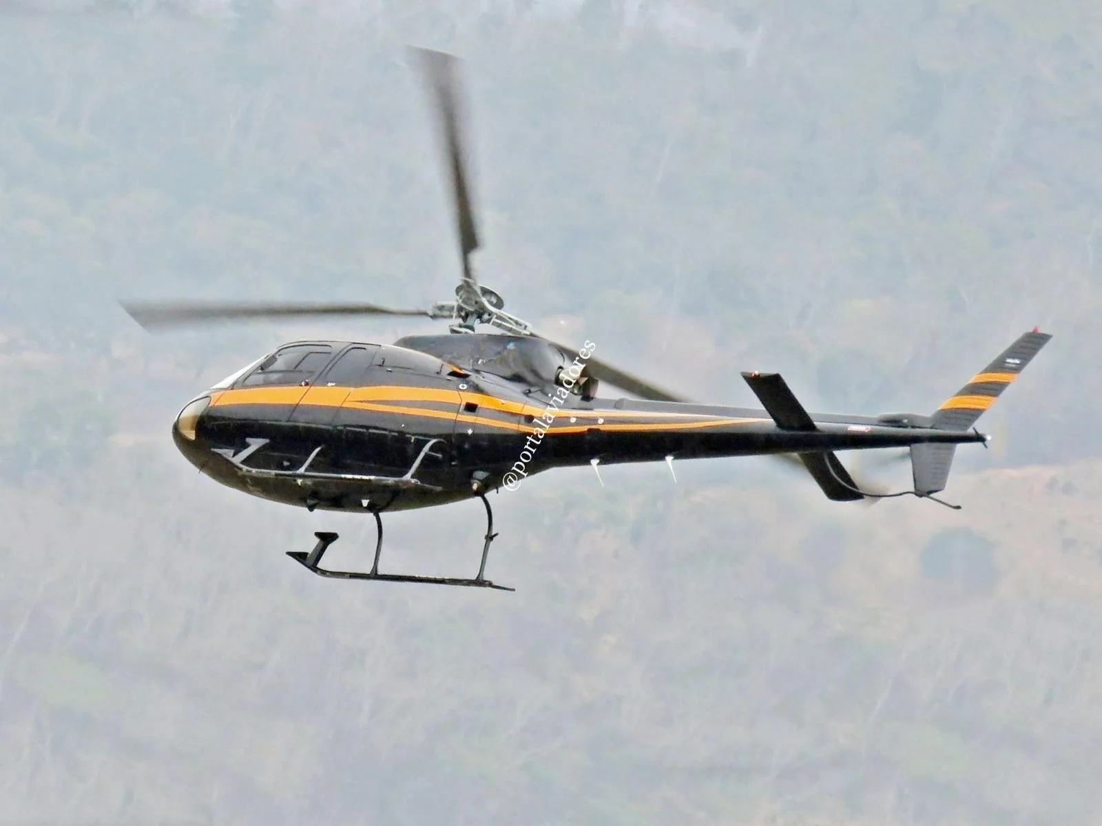 Airbus Helicopters AS350BA ESQUILO - foto 13