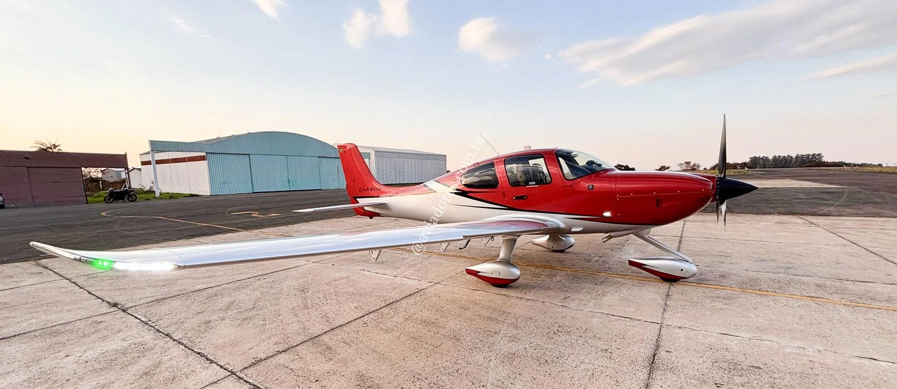 Cirrus Aircraft SR22 G6 GTS CARBON - foto 12