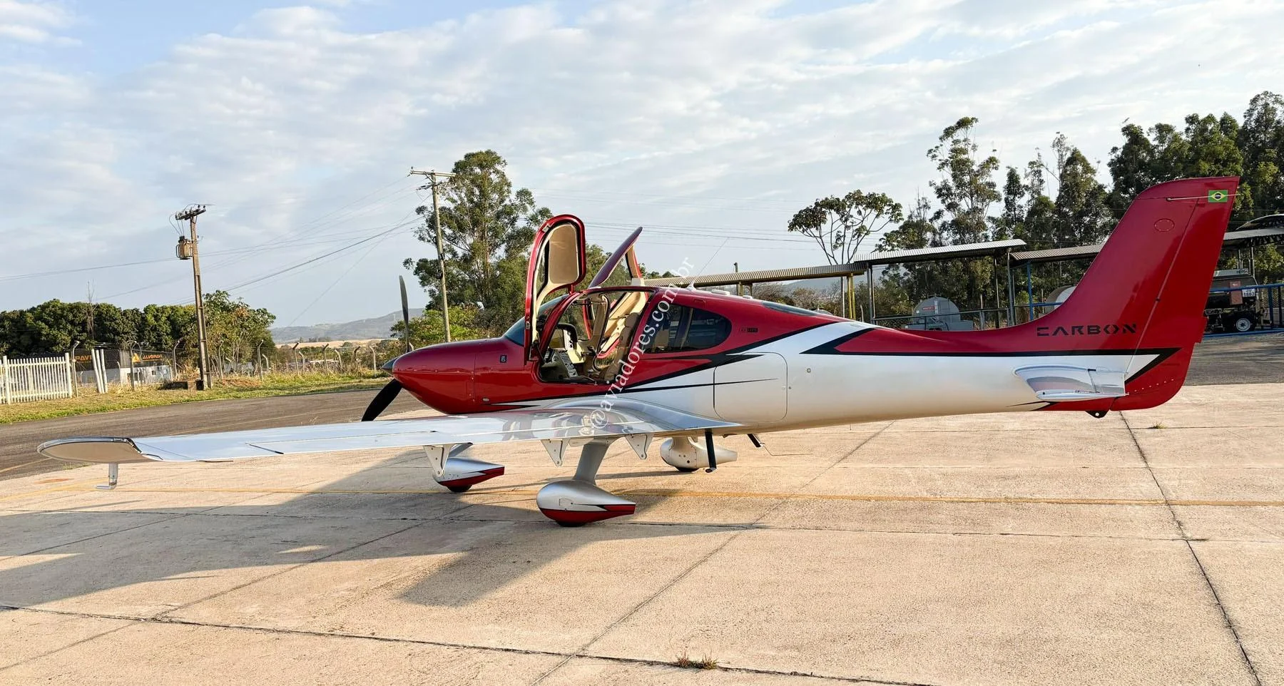 Cirrus Aircraft SR22 G6 GTS CARBON - foto 17