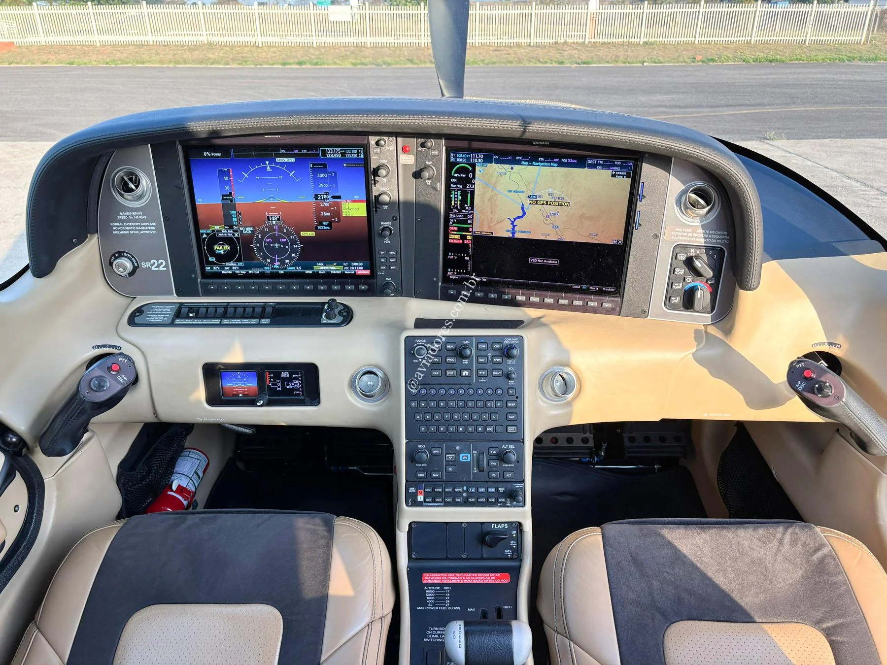Cirrus Aircraft SR22 G6 GTS CARBON - foto 7