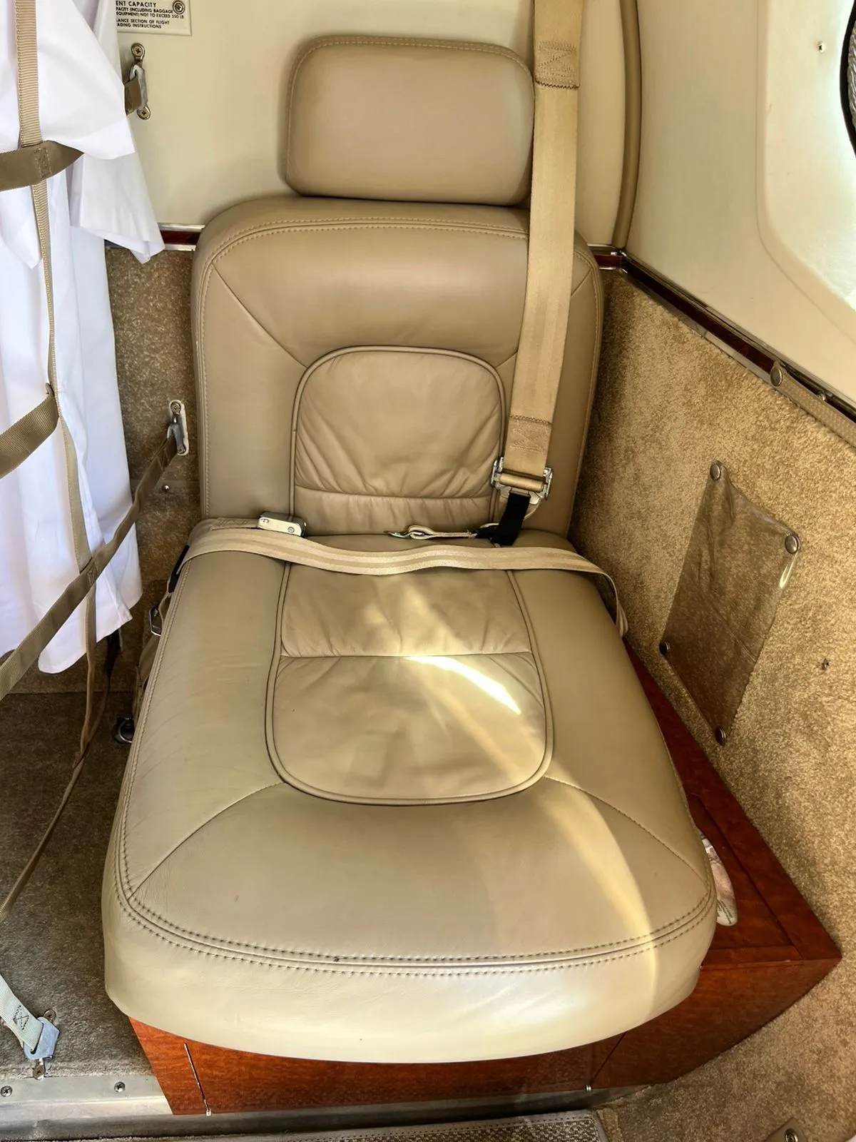 BEECHCRAFT CORPORATION King Air C90B - foto 5