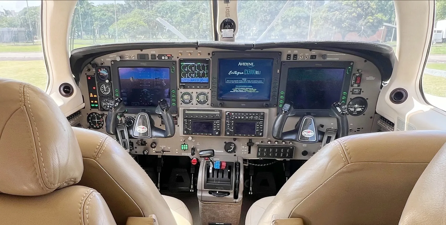 Piper Aircraft PA-46-350P - JETPROP DLX - foto 7
