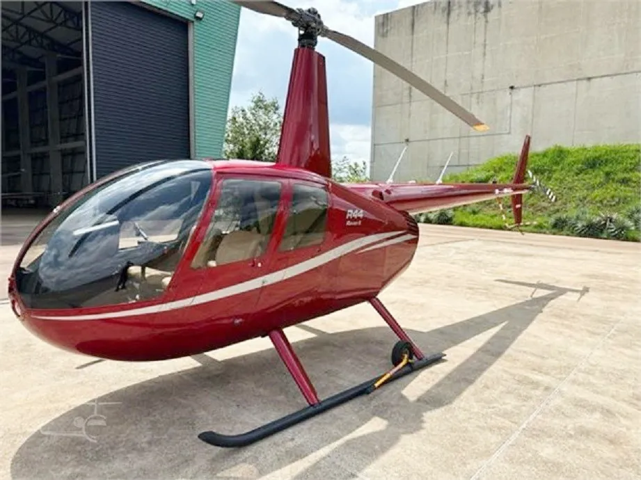 Robinson Helicopter R44 RAVEN II - foto 10