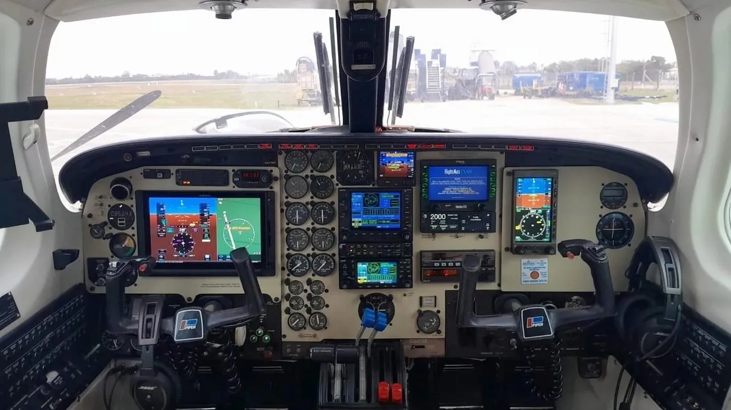Piper Aircraft PA-31T CHEYENNE - foto 2