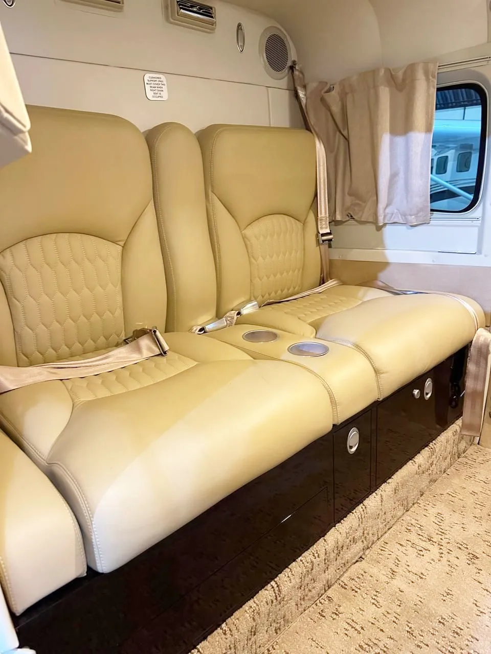 Cessna Aircraft 208B GRAND CARAVAN - foto 9