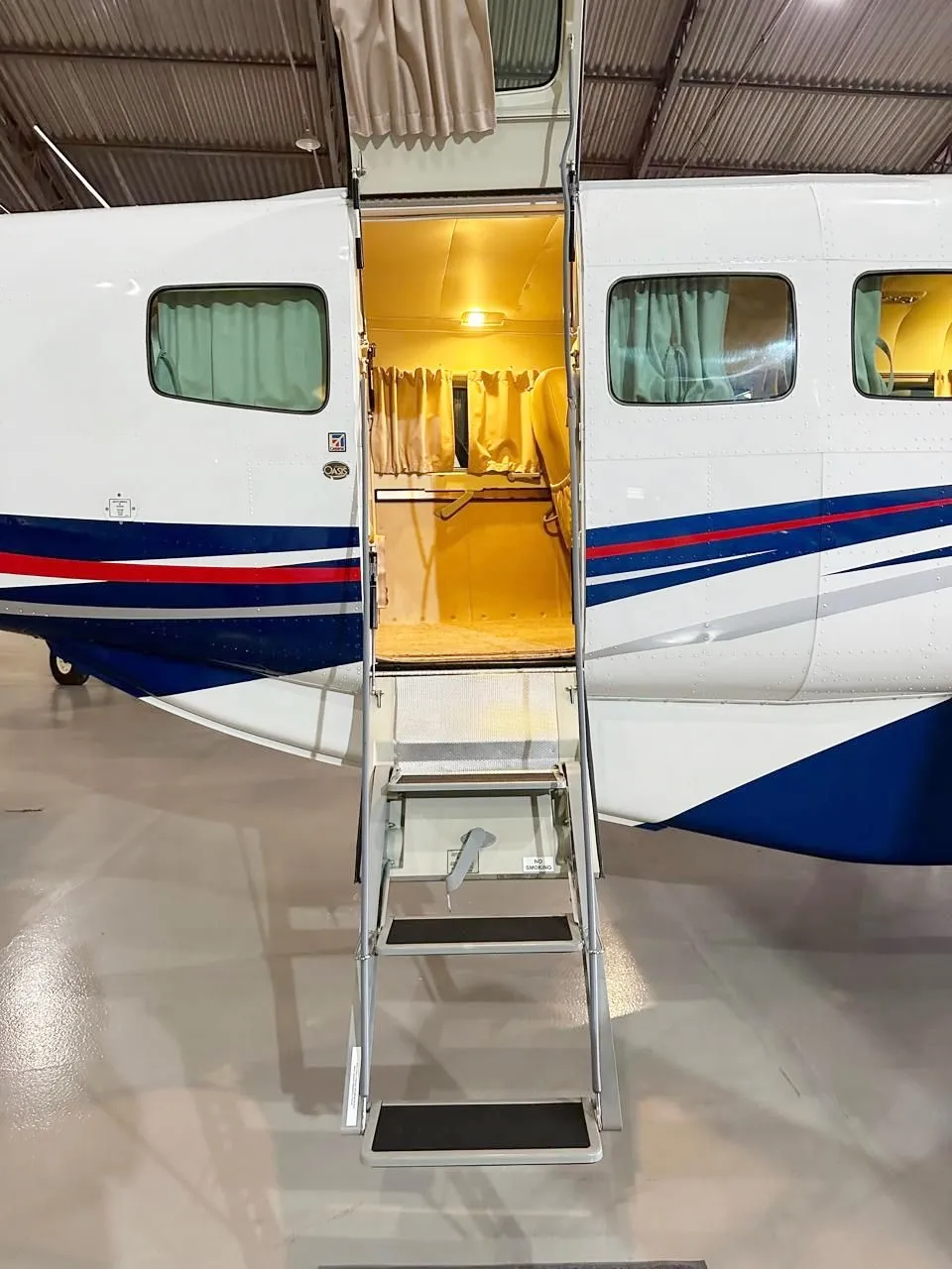 Cessna Aircraft 208B GRAND CARAVAN - foto 4