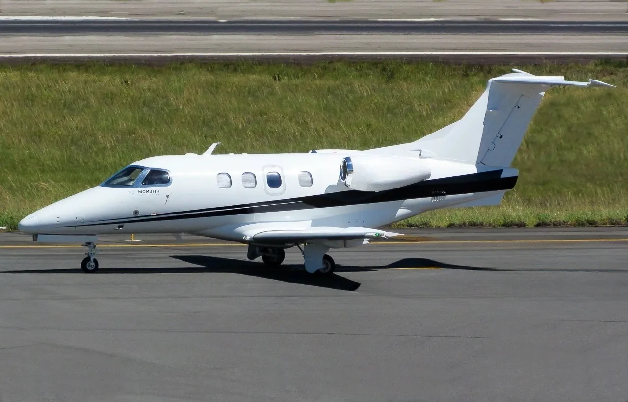 Embraer EMB 500 - PHENOM 100 - foto 6