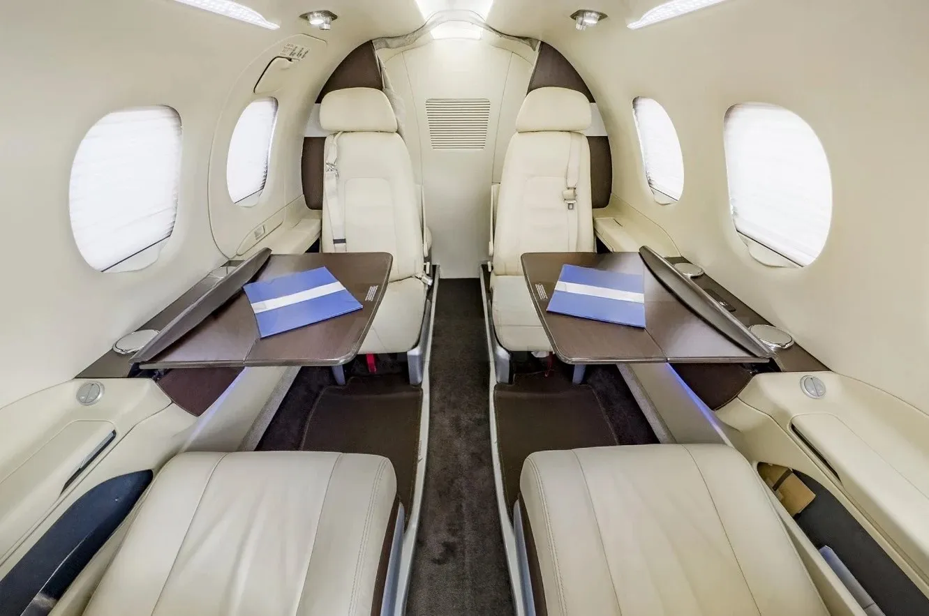Embraer EMB 500 - PHENOM 100 - foto 4