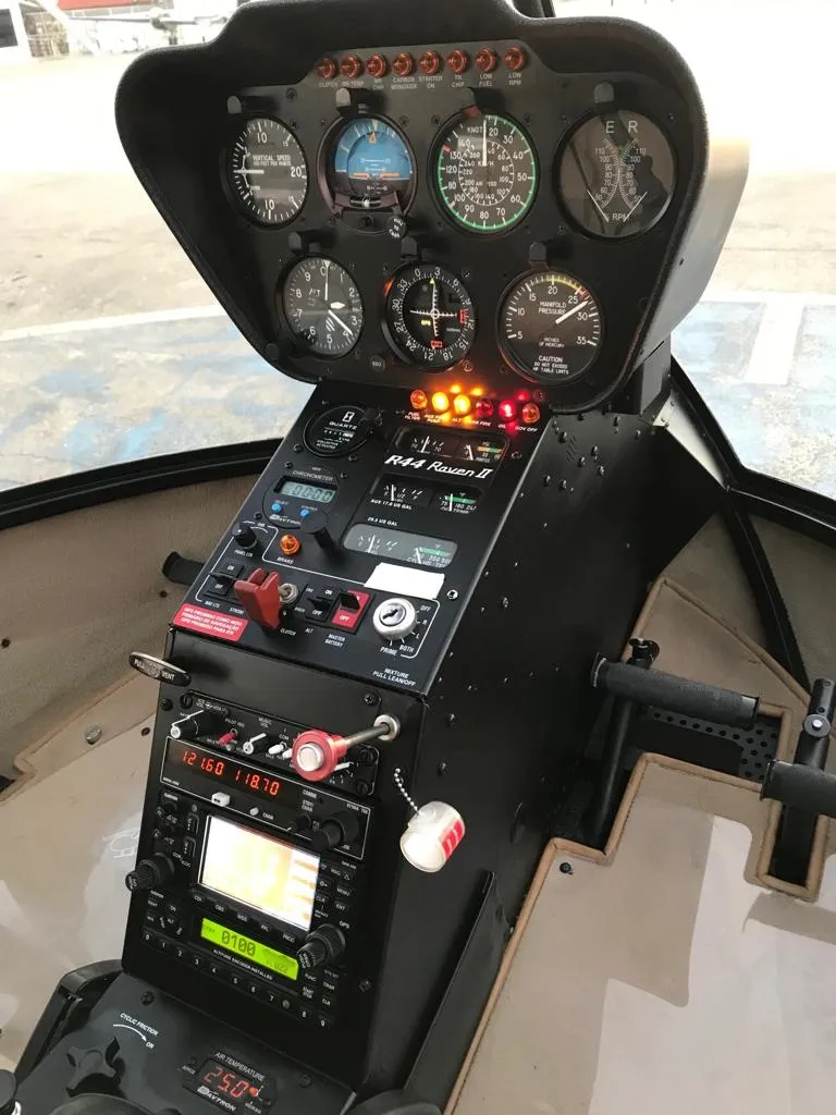 Robinson Helicopter R44 RAVEN II - foto 6