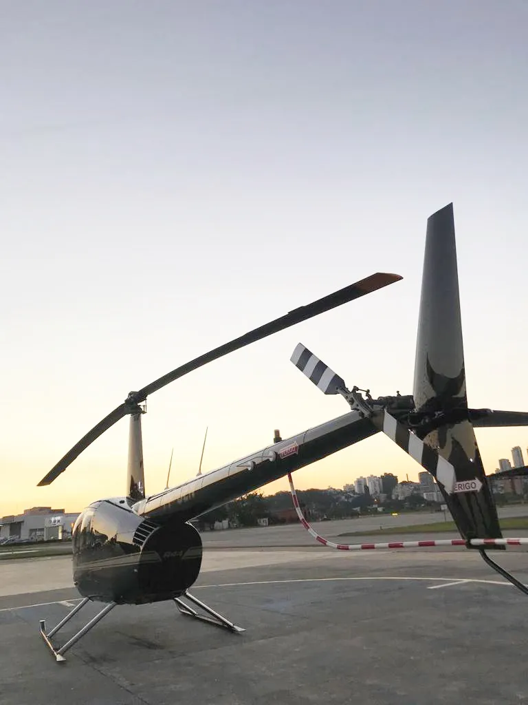 Robinson Helicopter R44 RAVEN II - foto 22